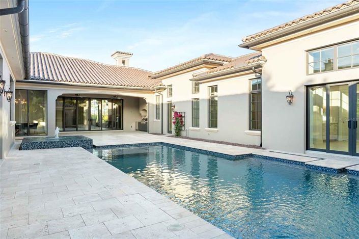 Image No.58-5 Bed Property for sale