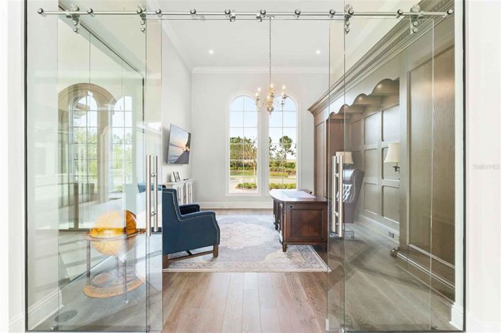 Image No.6-5 Bed Property for sale