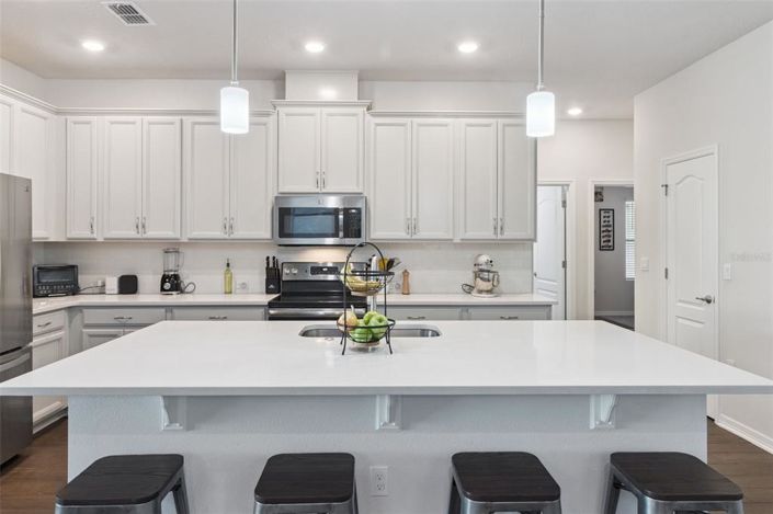 Image No.5-4 Bed Property for sale