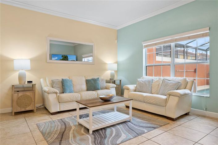 Image No.24-4 Bed Townhouse for sale