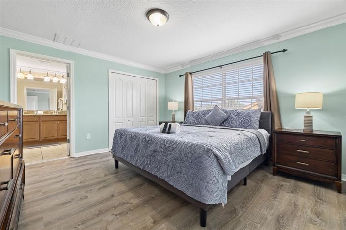 Image No.30-4 Bed Townhouse for sale