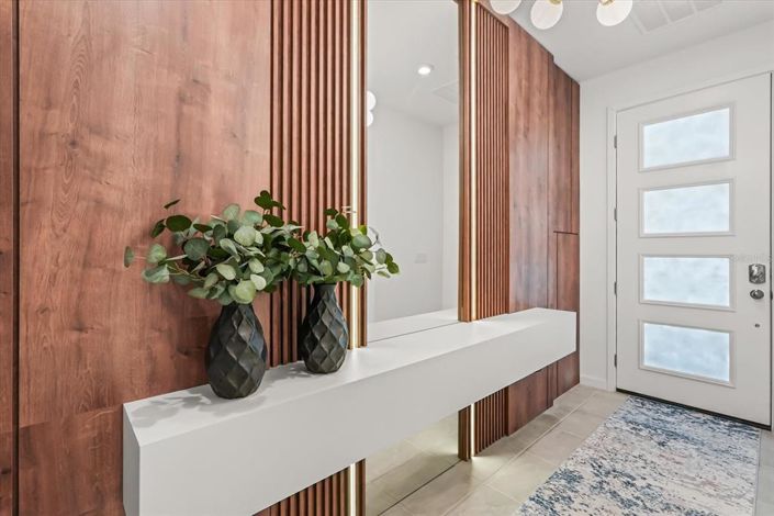 Image No.2-9 Bed Property for sale