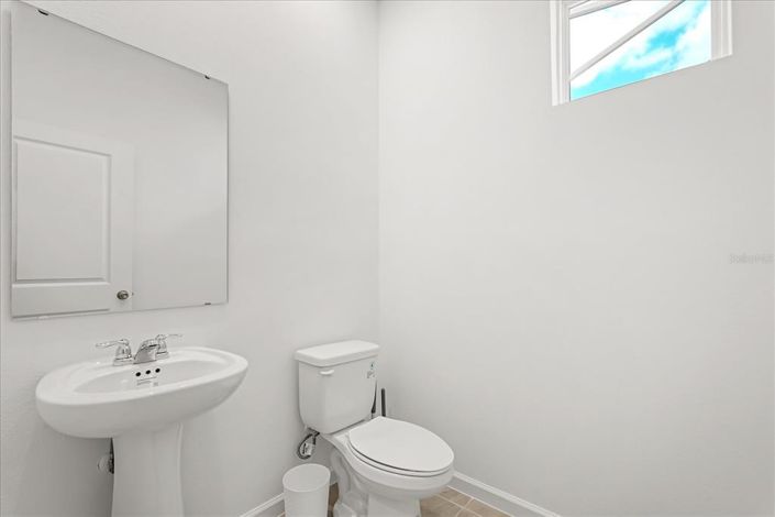 Image No.20-9 Bed Property for sale