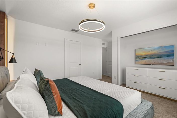 Image No.24-9 Bed Property for sale