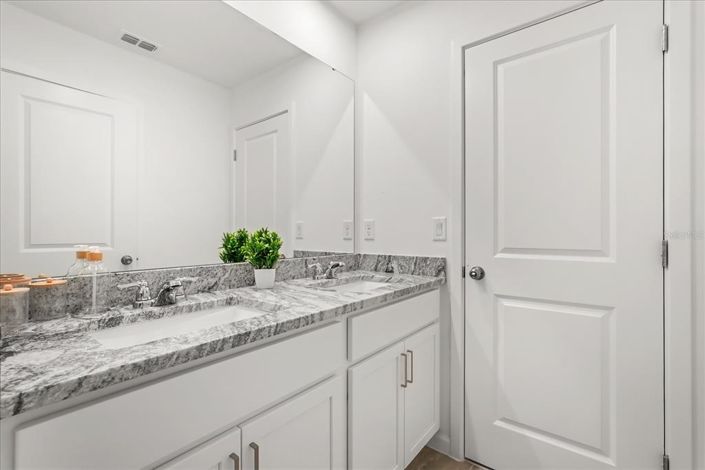 Image No.52-9 Bed Property for sale