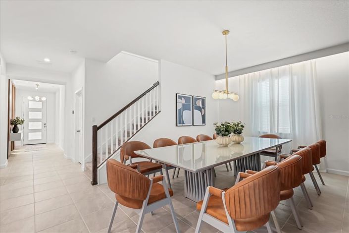 Image No.7-9 Bed Property for sale