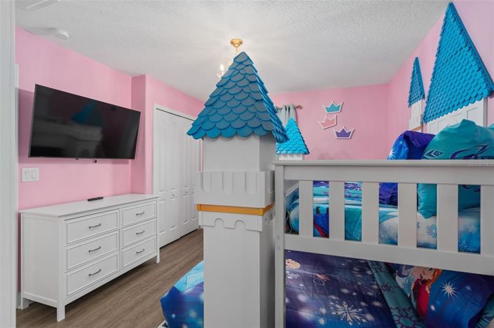 Image No.29-6 Bed Property for sale