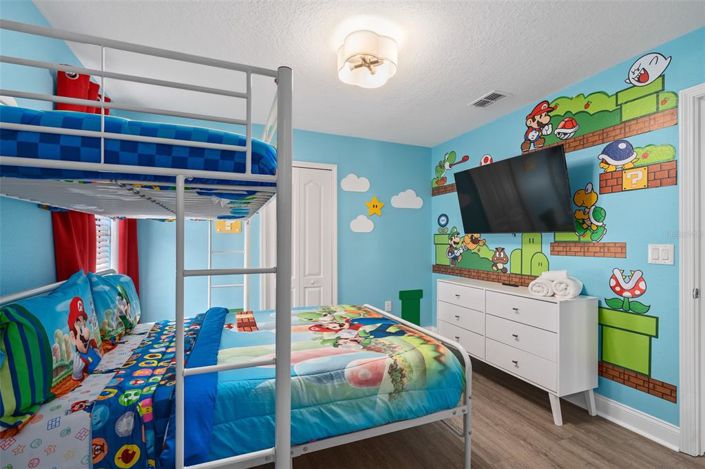 Image No.32-6 Bed Property for sale