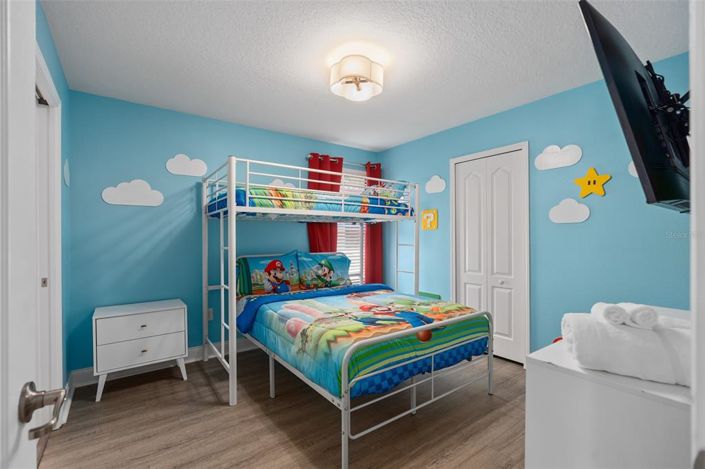 Image No.33-6 Bed Property for sale