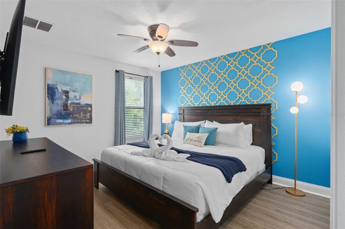 Image No.40-6 Bed Property for sale