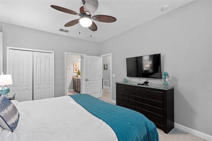 Image No.14-6 Bed Property for sale