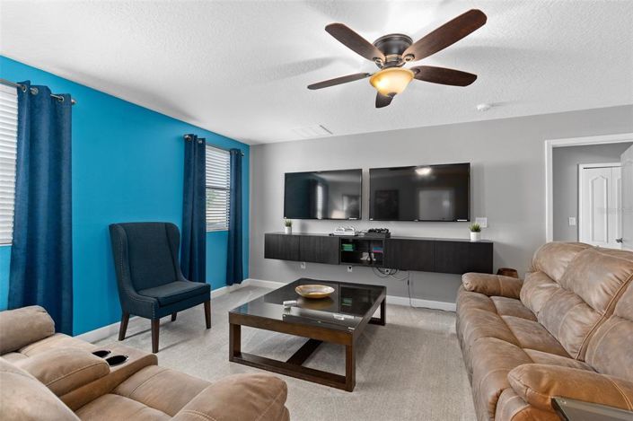 Image No.19-6 Bed Property for sale