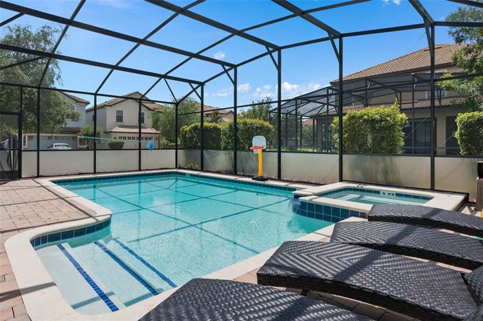 Image No.36-6 Bed Property for sale