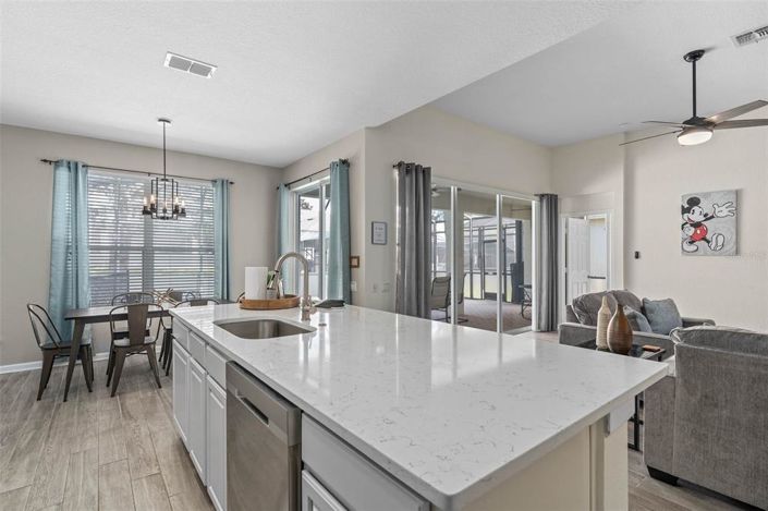 Image No.12-4 Bed Property for sale