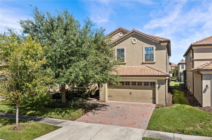 Image No.1-6 Bed Property for sale