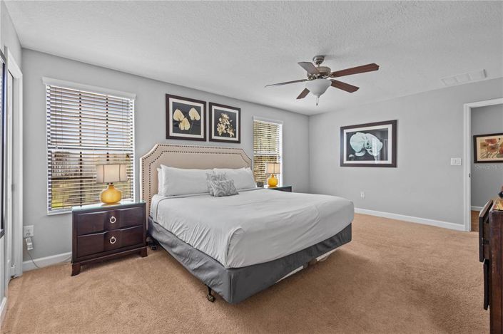 Image No.28-6 Bed Property for sale