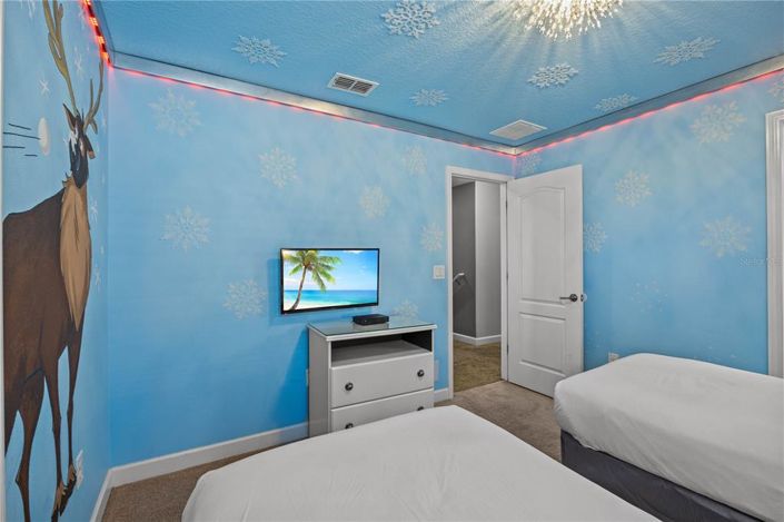 Image No.36-6 Bed Property for sale