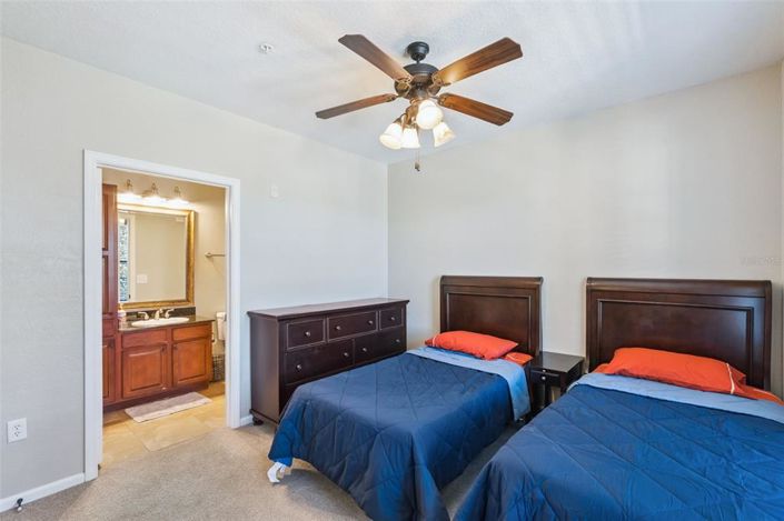 Image No.20-4 Bed Property for sale