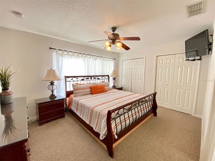 Image No.27-7 Bed Property for sale