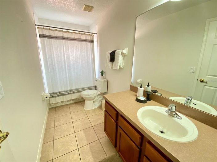 Image No.28-7 Bed Property for sale