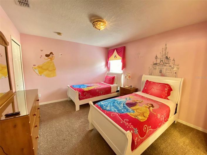 Image No.36-7 Bed Property for sale