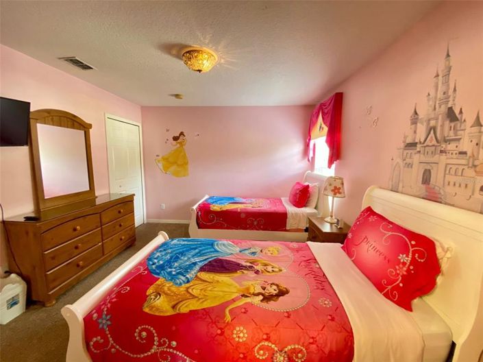 Image No.37-7 Bed Property for sale