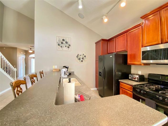 Image No.6-7 Bed Property for sale