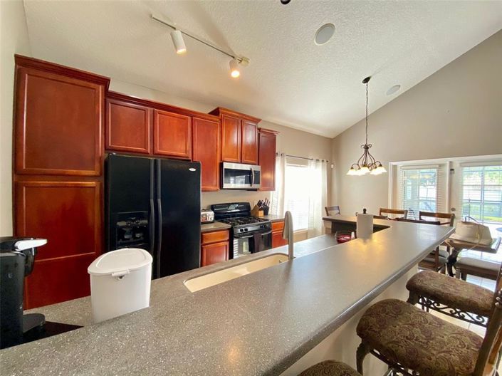 Image No.7-7 Bed Property for sale