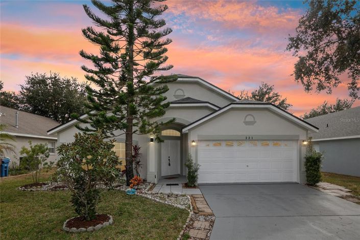 Image No.1-4 Bed Property for sale