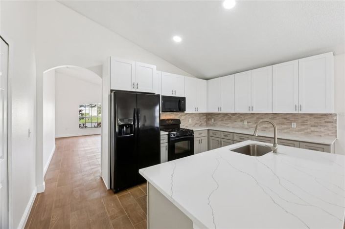 Image No.13-4 Bed Property for sale