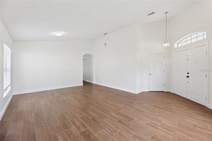 Image No.7-4 Bed Property for sale