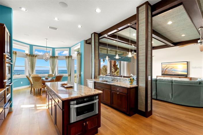 Image No.10-4 Bed Property for sale