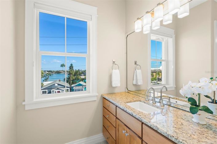 Image No.33-4 Bed Property for sale