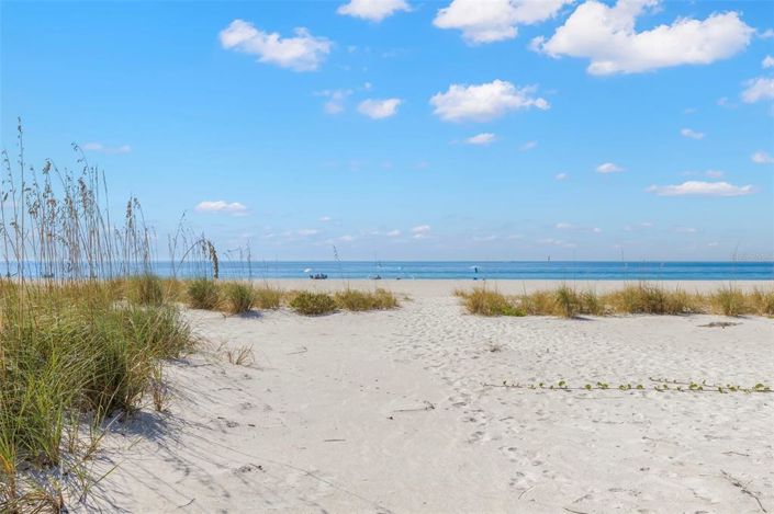 Image No.49-4 Bed Property for sale