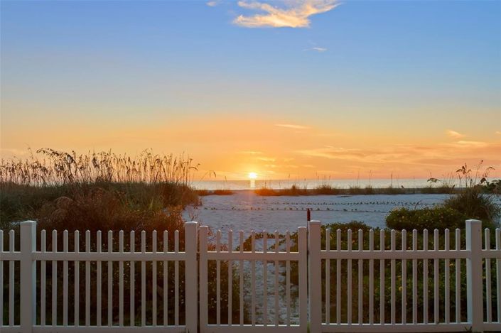 Image No.60-4 Bed Property for sale