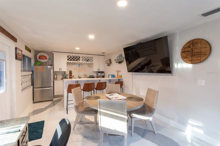 Image No.12-3 Bed Property for sale