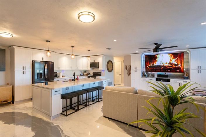 Image No.14-3 Bed Property for sale