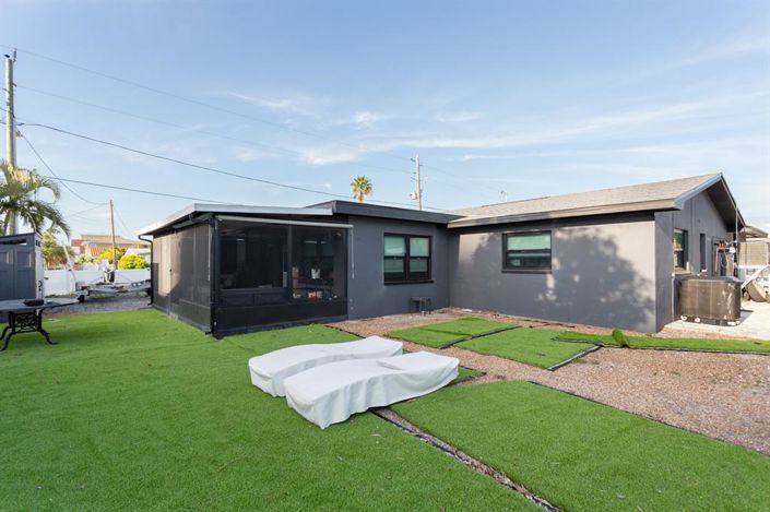 Image No.15-3 Bed Property for sale