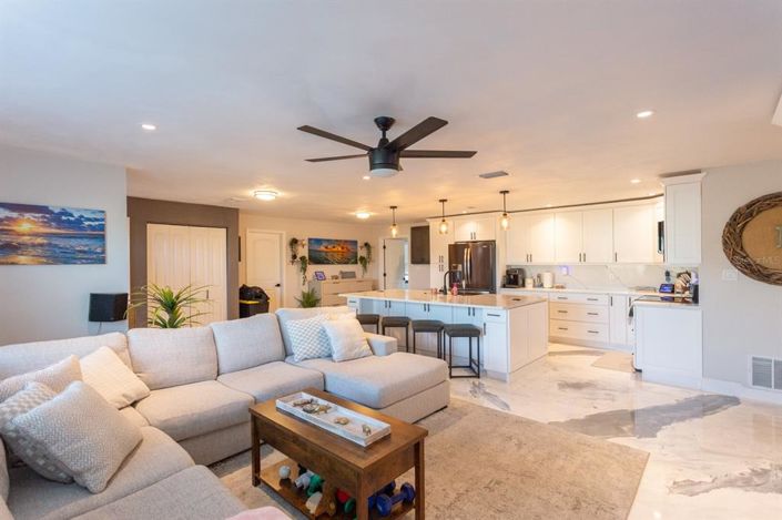 Image No.5-3 Bed Property for sale