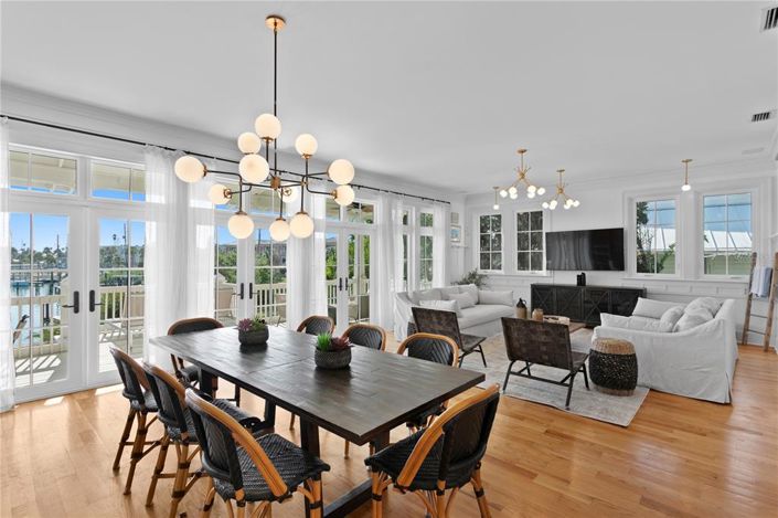 Image No.10-4 Bed Property for sale