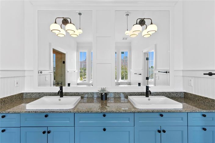 Image No.29-4 Bed Property for sale