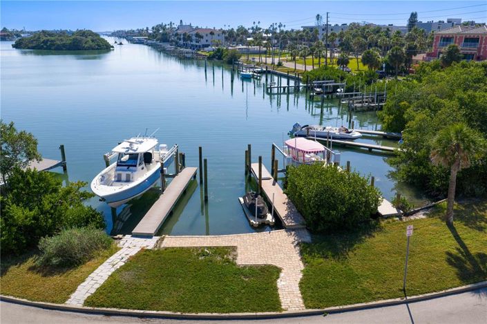 Image No.43-4 Bed Property for sale