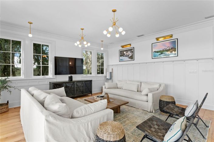 Image No.7-4 Bed Property for sale