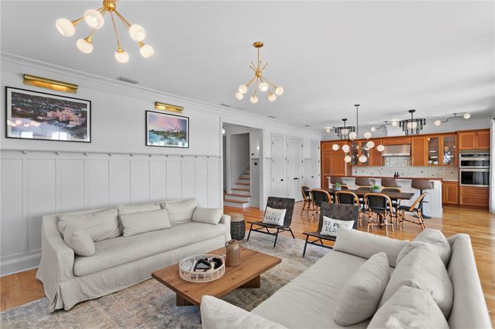 Image No.8-4 Bed Property for sale