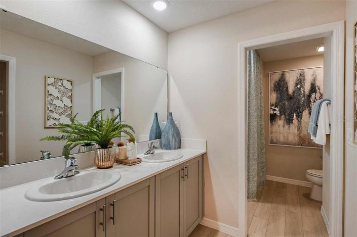 Image No.13-3 Bed Townhouse for sale