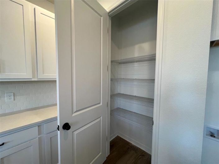 Image No.14-3 Bed Property for sale