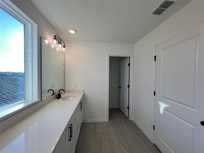 Image No.32-3 Bed Property for sale