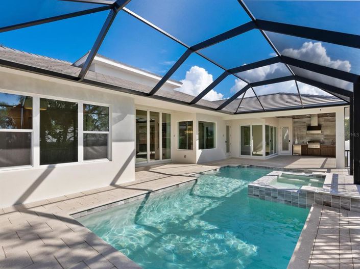 Image No.38-3 Bed Property for sale