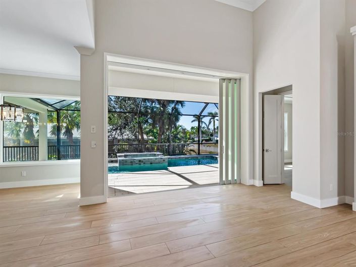 Image No.8-3 Bed Property for sale