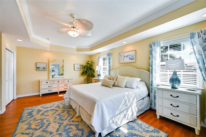 Image No.19-3 Bed Property for sale